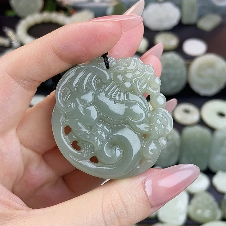 和田玉未镶嵌颈饰