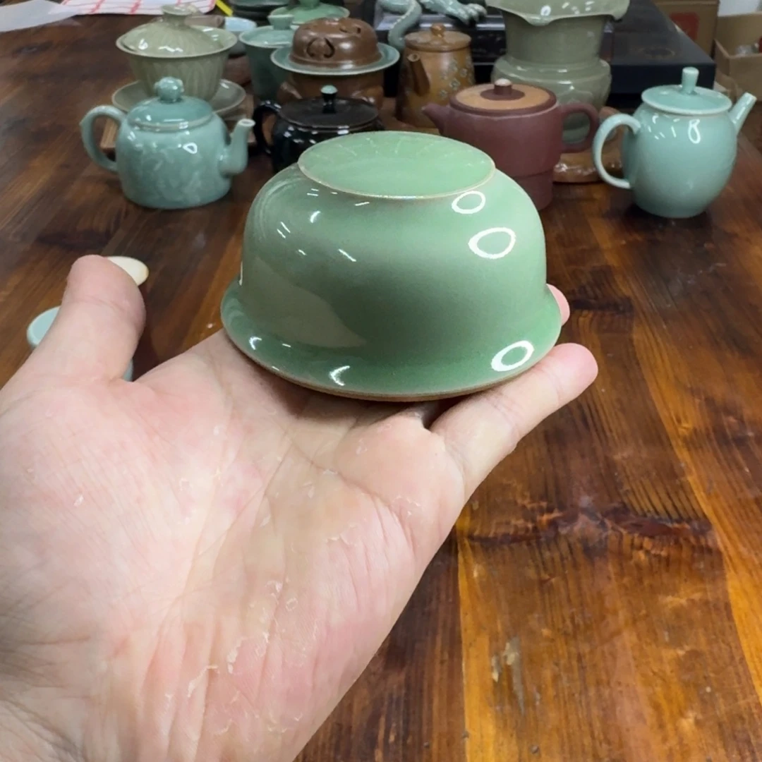 小仲龙泉青瓷微瑕8342