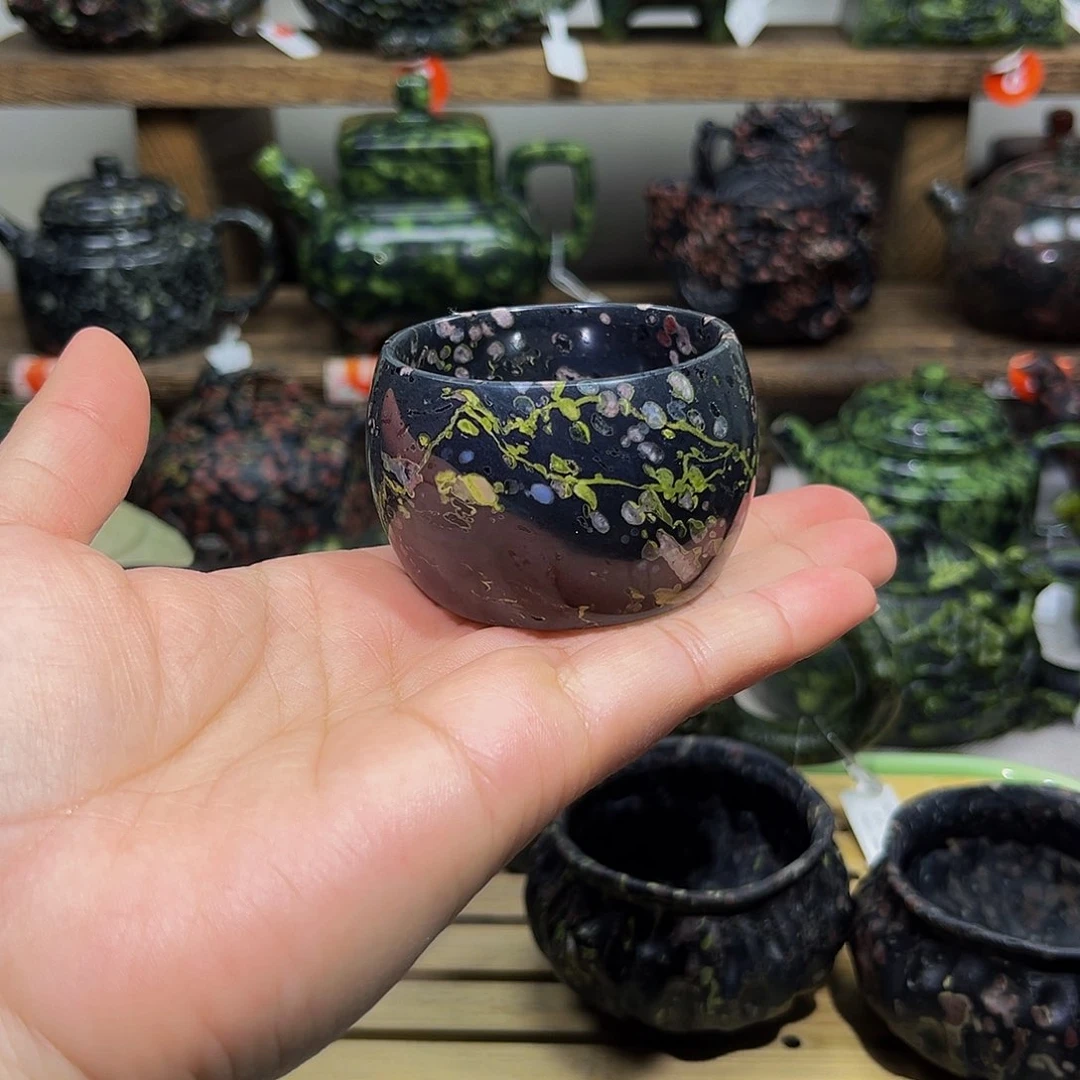 用****2梅花石安山玉精品杯