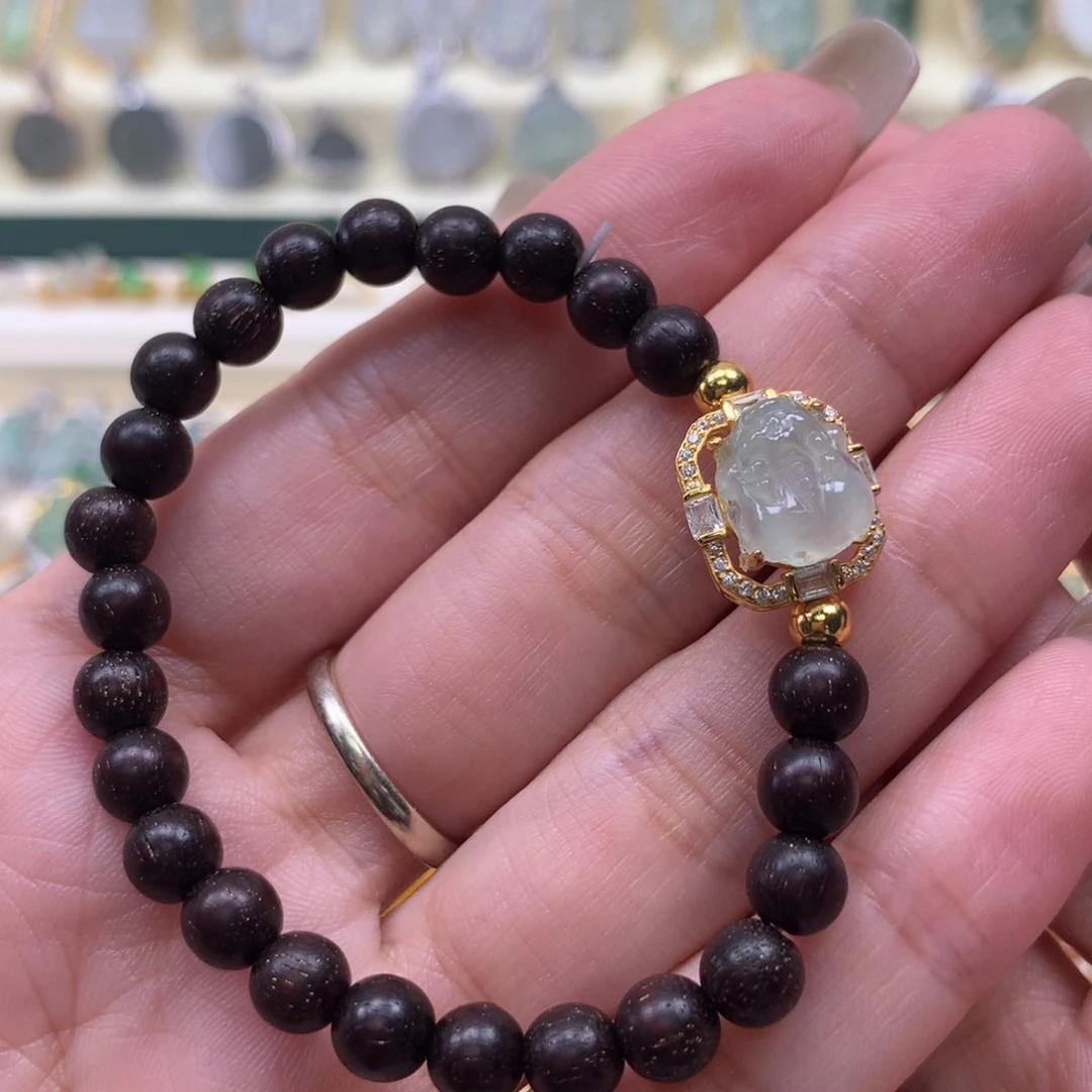 颈饰银S925镶嵌翡翠貔貅