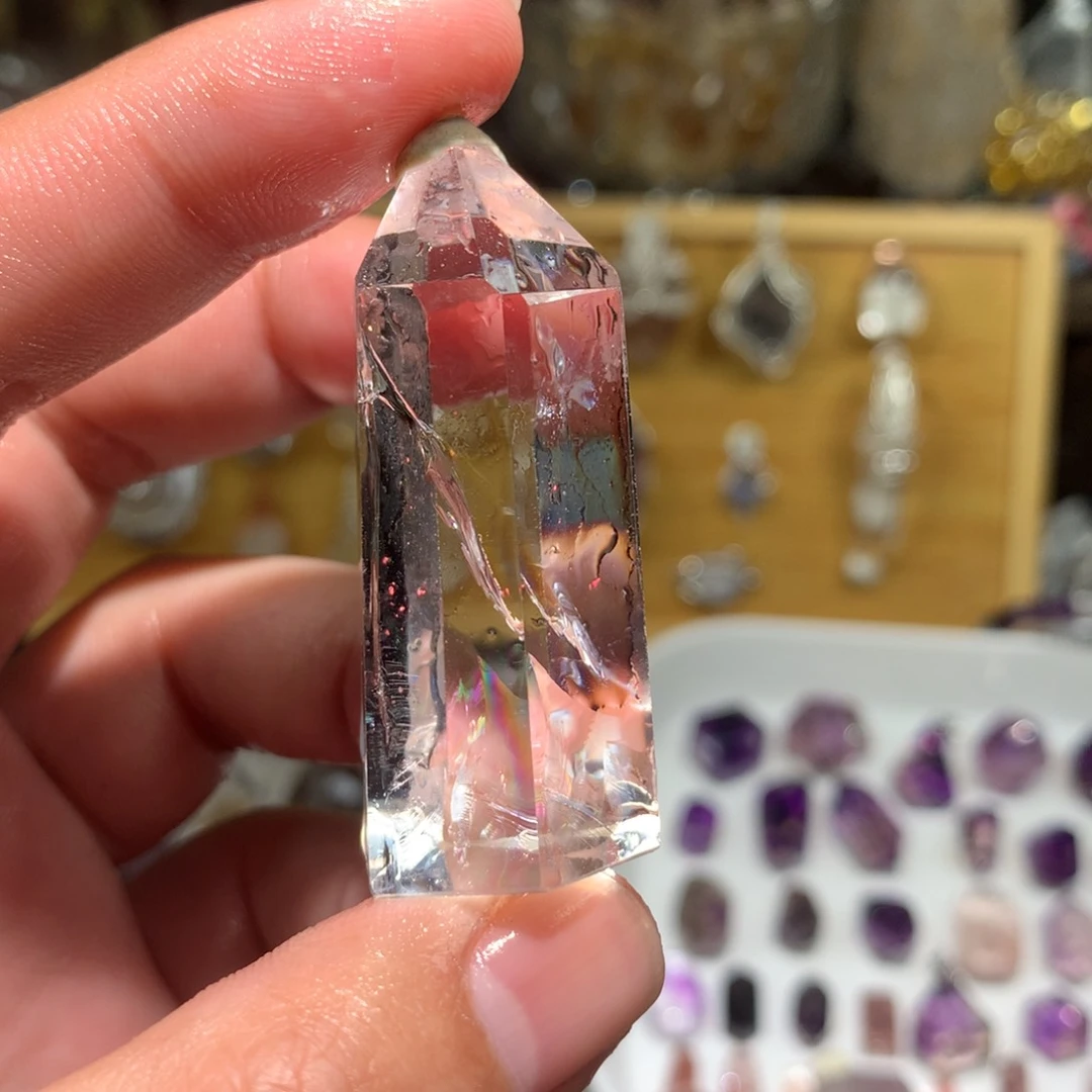 水晶喜马拉雅未镶嵌牛**人