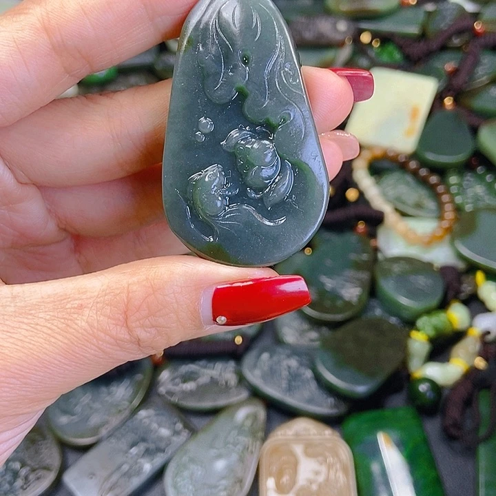 颈饰未镶嵌和田玉