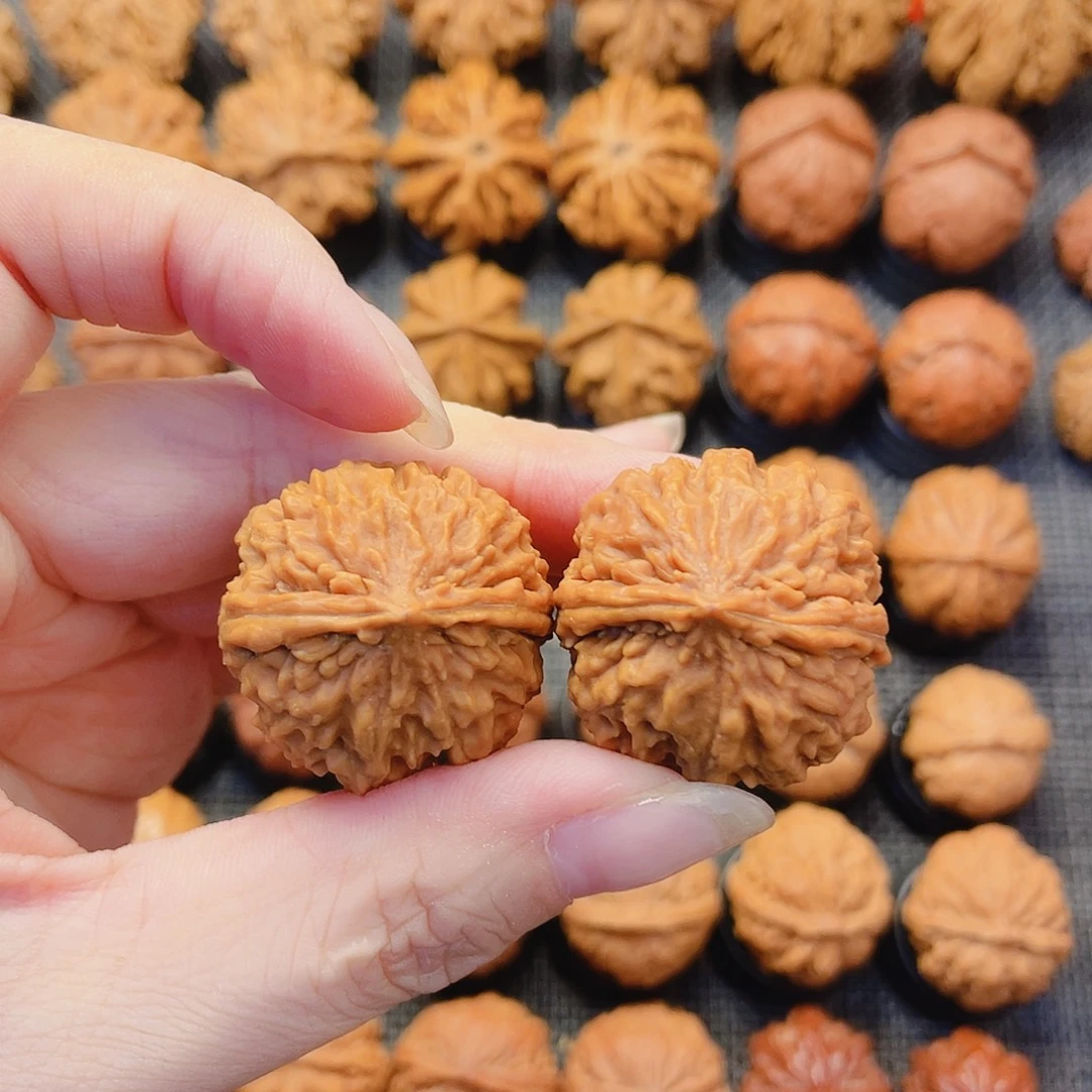 把件文玩核桃八方来财