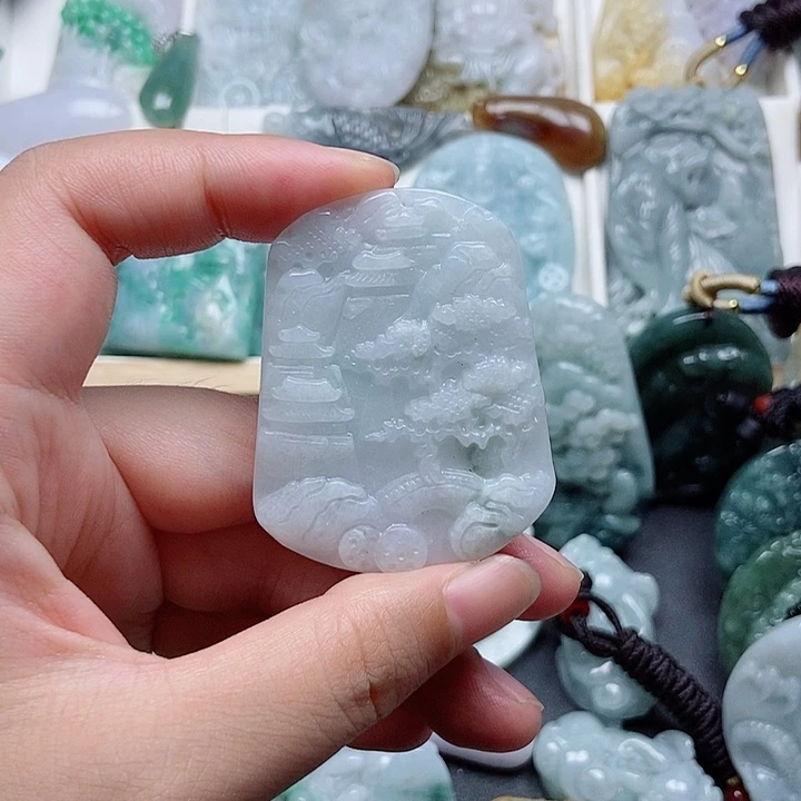 翡翠未镶嵌颈饰翡翠