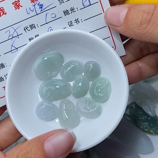 未镶嵌定制翡翠嘘