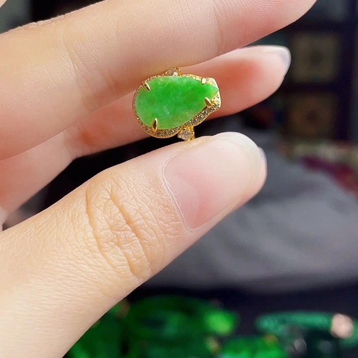 翡翠银S925镶嵌颈饰多样性