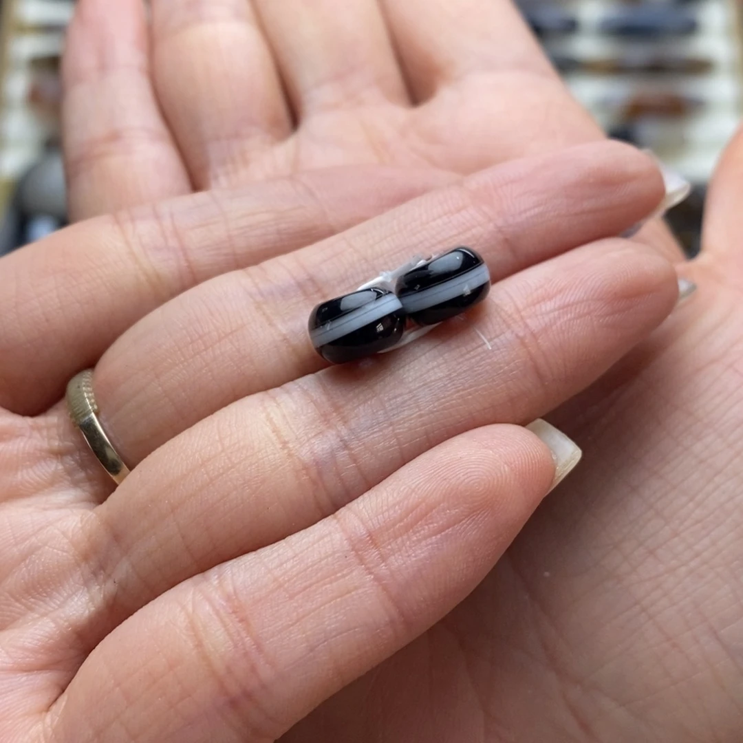 玛瑙/玉髓颈饰未镶嵌王**.