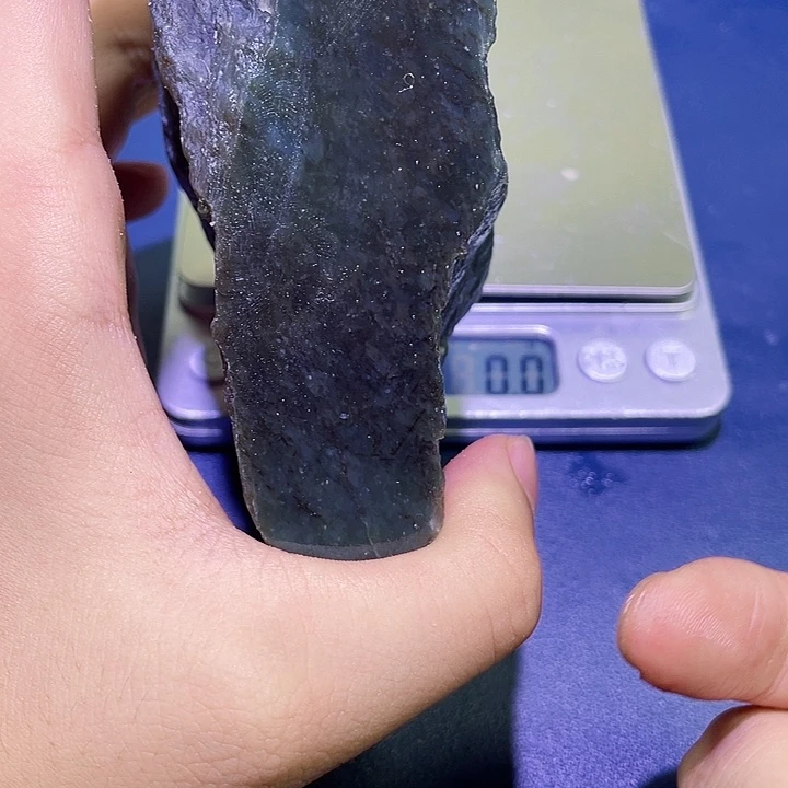 未镶嵌和田玉（糖玉）珠宝半成品