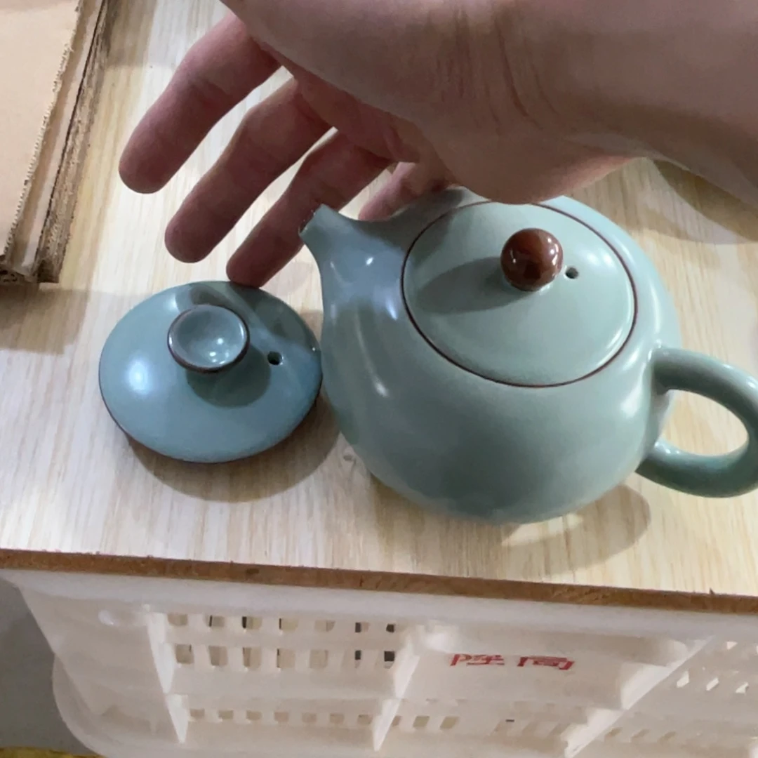 瓷片小微瑕。。。。。。。。。。。