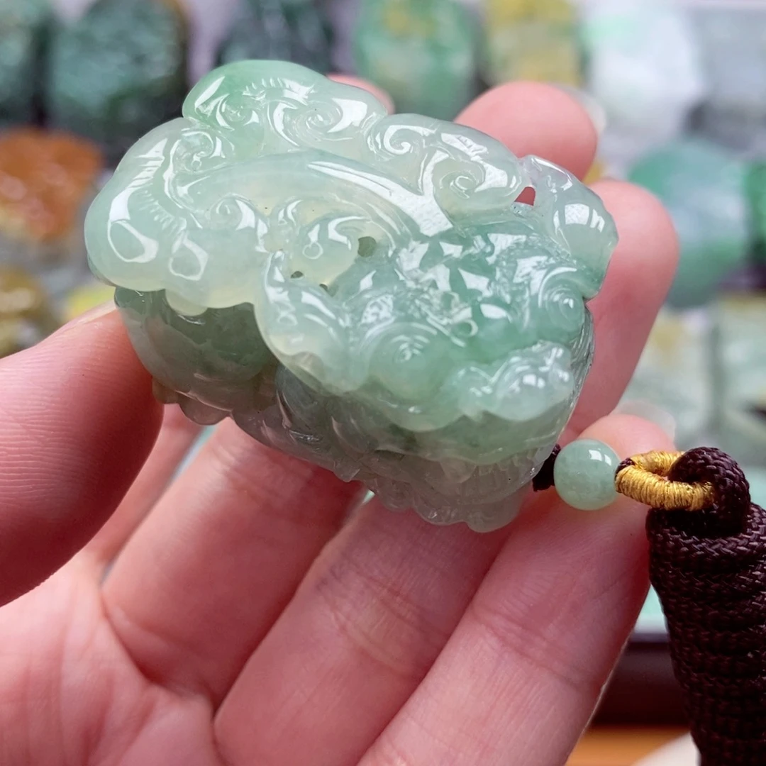 翡翠颈饰未镶嵌翡翠