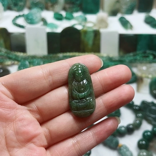 未镶嵌独山玉把件