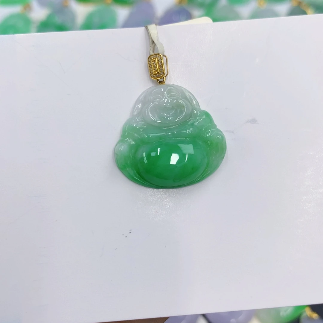 翡翠18K金镶嵌颈饰翡翠