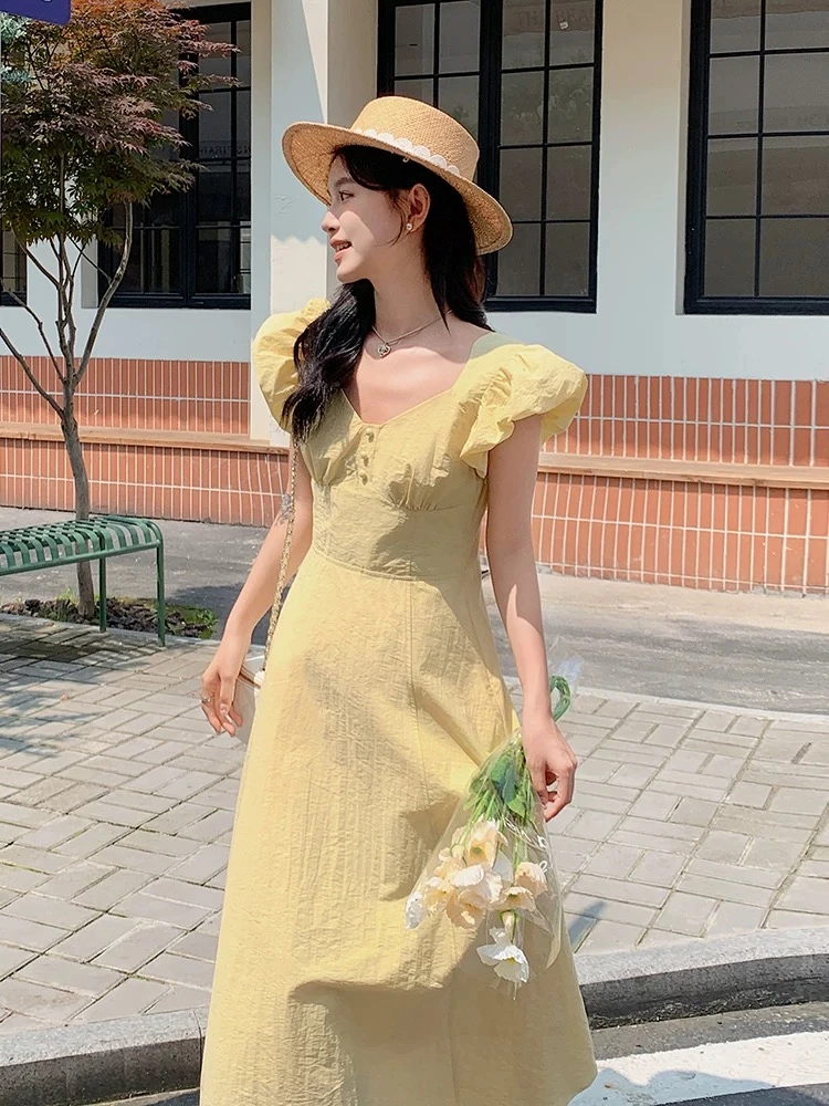 飞飞袖连衣裙女2025夏季新款法式浪漫露背长裙#2516