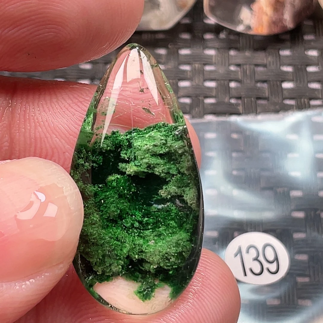 【闪购商品】颈饰未镶嵌水晶?****?