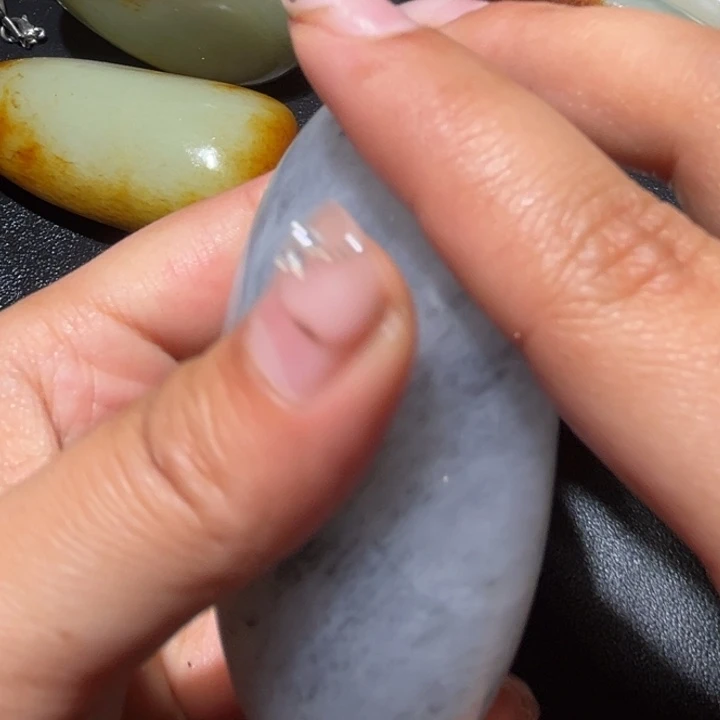 和田玉未镶嵌珠宝奇石