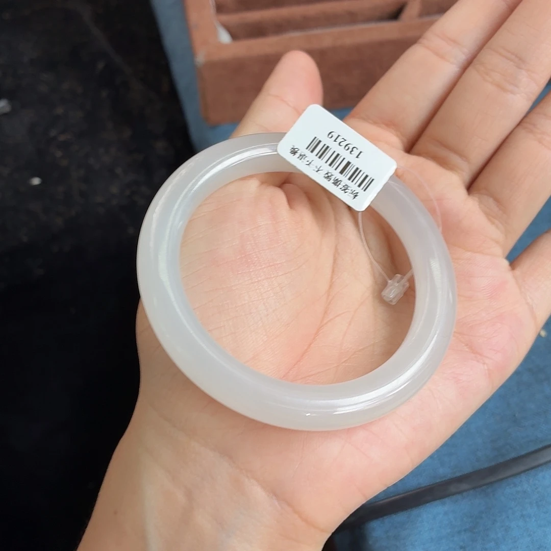 和田玉未镶嵌手镯5455