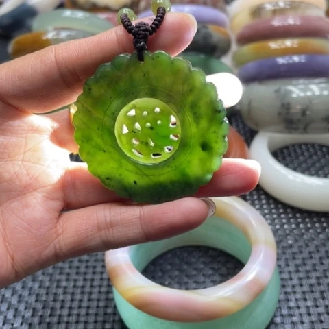 石英岩玉未镶嵌手镯