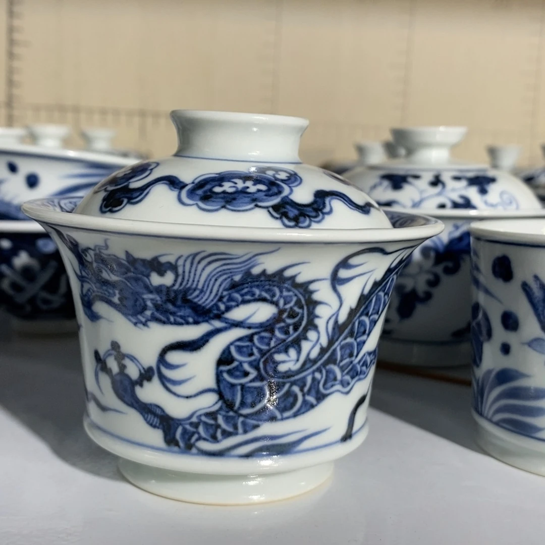 李**g景德镇手绘设计风格