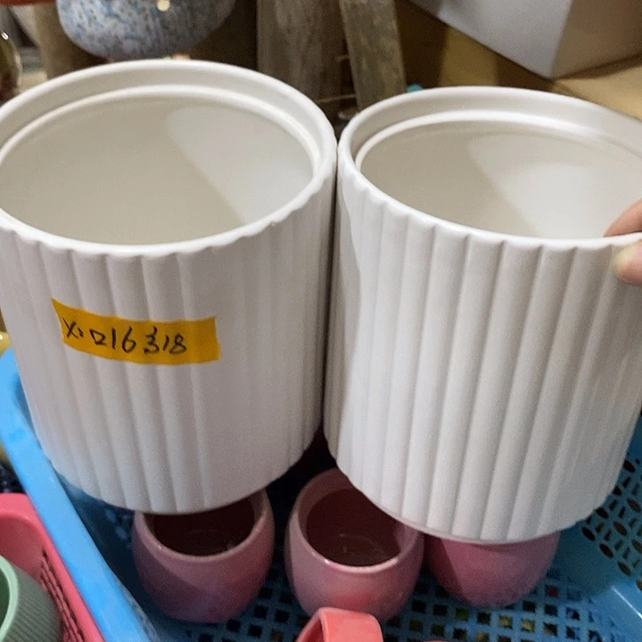 摆件陶盆有孔 瑕疵介意勿拍