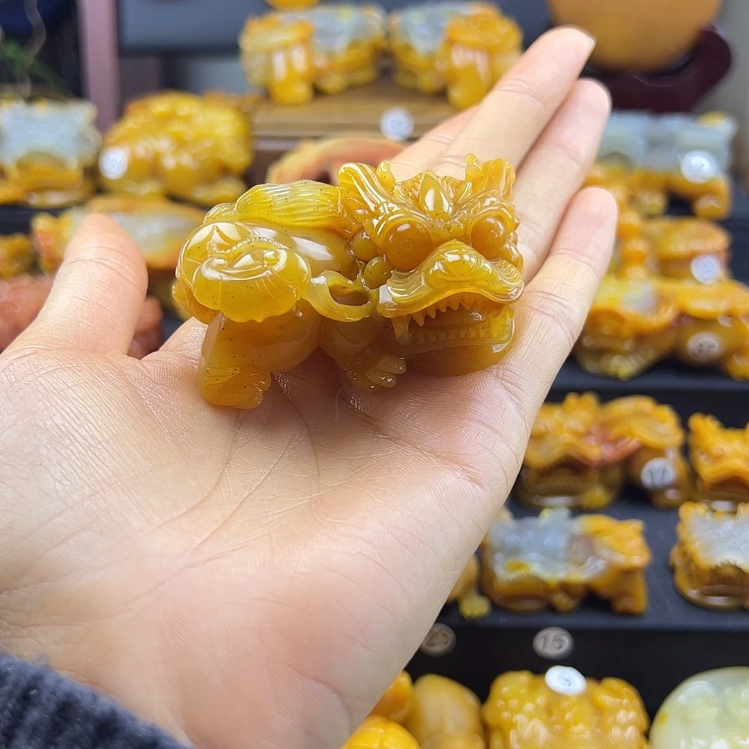 石英质玉（黄龙玉）未镶嵌手把件