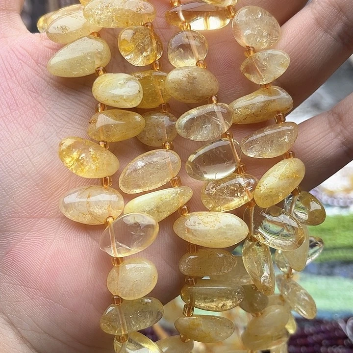 未镶嵌玛瑙/玉髓珠宝半成品一条水晶侧孔长牙