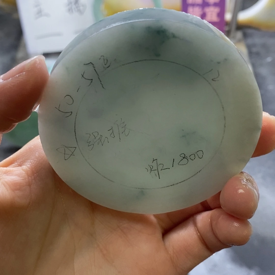 定制翡翠未镶嵌翡翠手镯