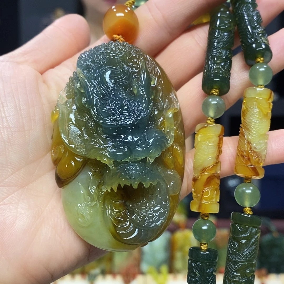 未镶嵌岫玉挂件吊坠