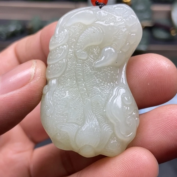 和田玉颈饰未镶嵌