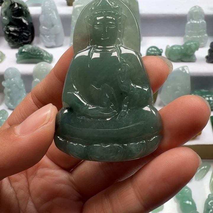明***知翡翠未镶嵌颈饰翡翠