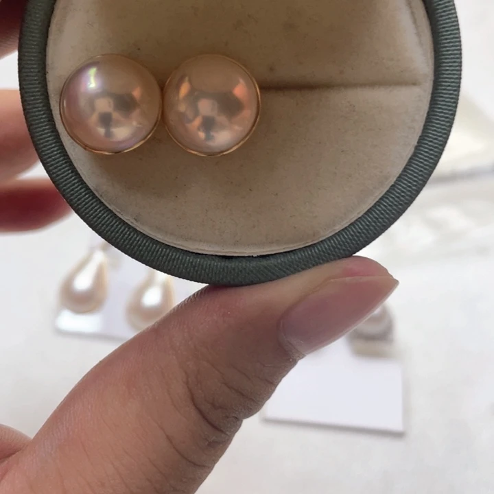 拼合珍珠（马贝珠）耳饰18K金镶嵌