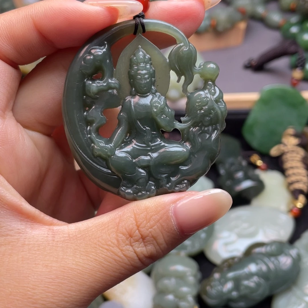 和田玉颈饰未镶嵌