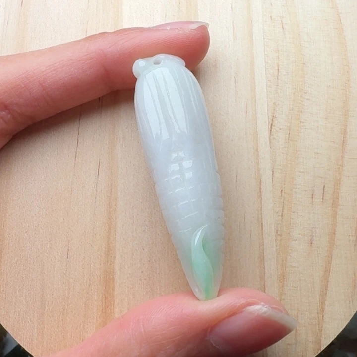 翡翠未镶嵌颈饰玉米