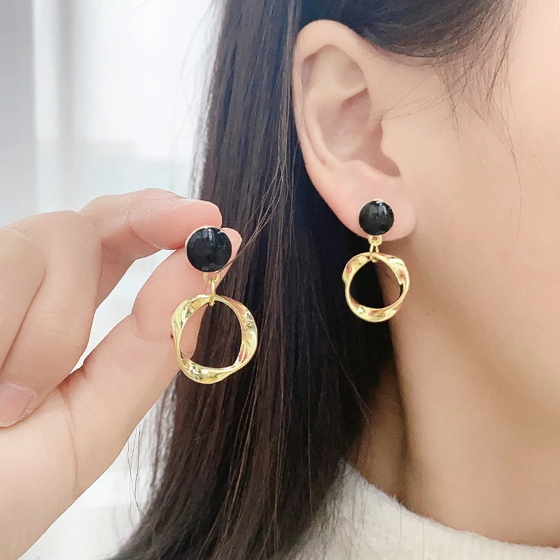 合金耳饰 黑色冷淡风耳环年新款潮ins网红爆款耳钉简约圆形耳饰