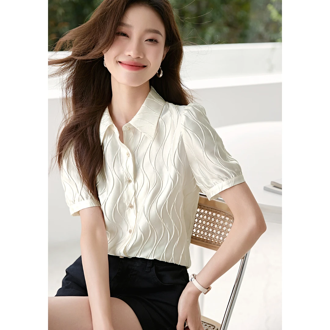 沫晗依美2025春夏季时髦精致女衬衫气质肌理感优雅百搭通勤衬衣