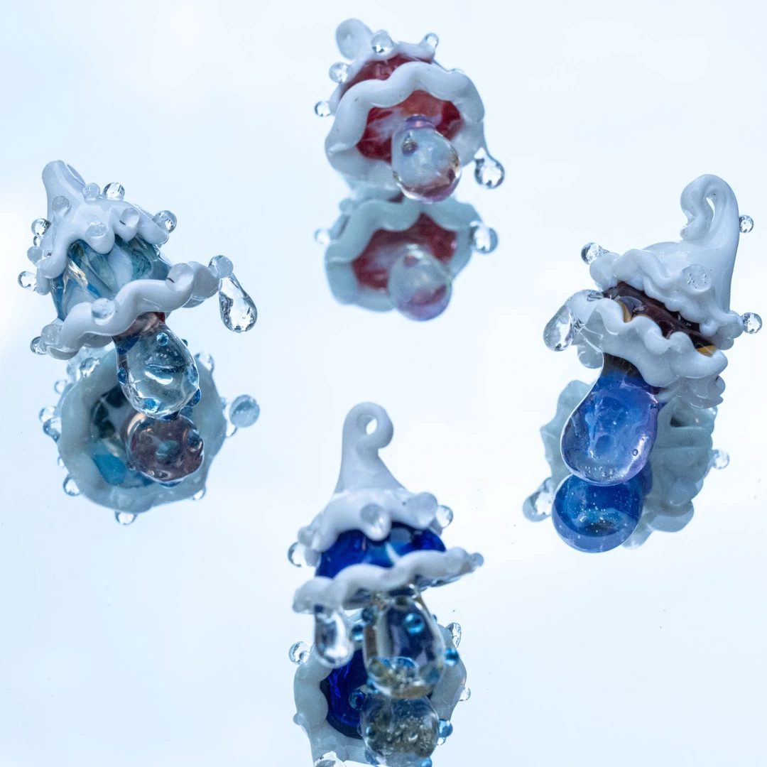 纯手工琉璃小蘑菇吊坠梦幻个性琉璃饰品闺蜜朋友送礼高级感礼物