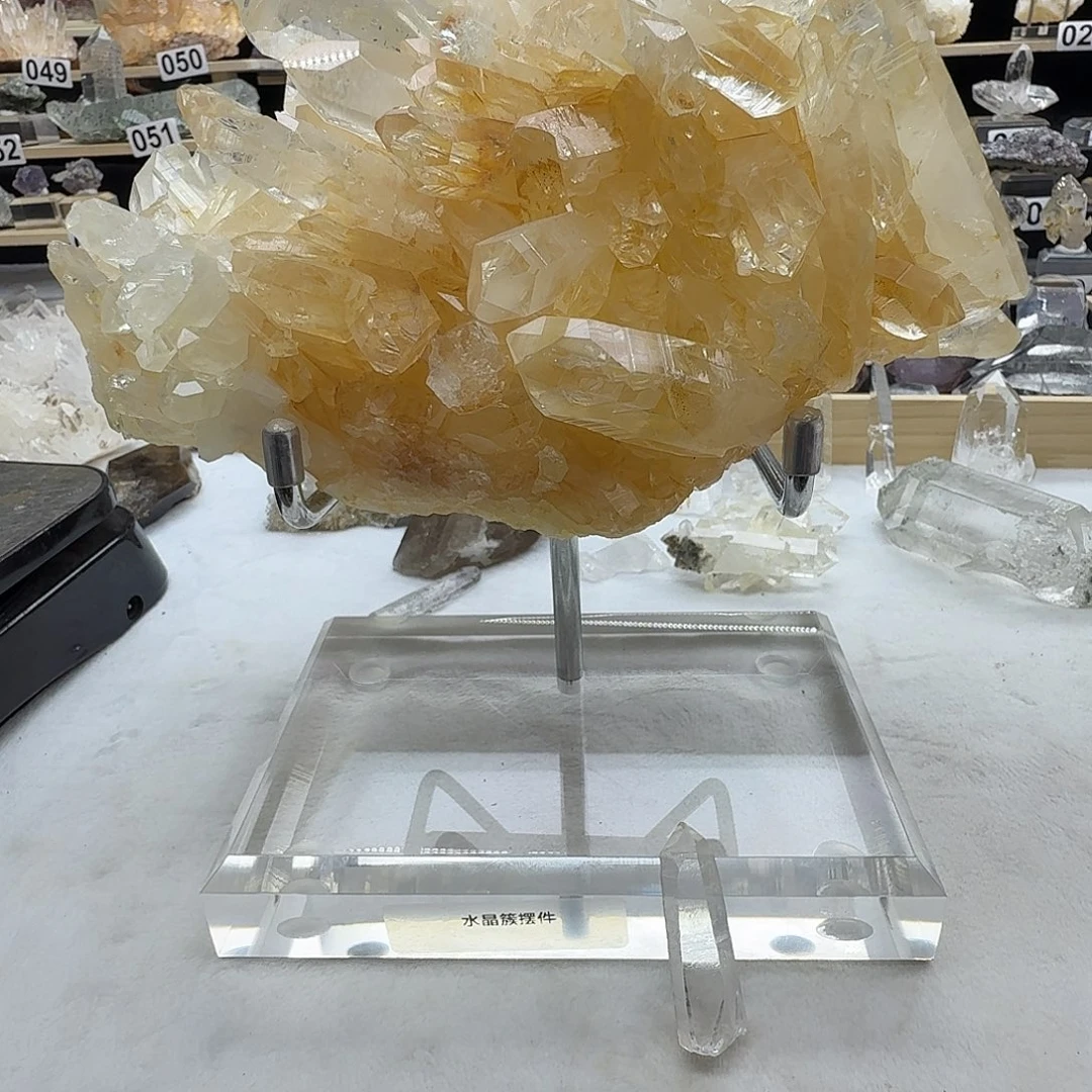 D***狄石材天然水晶摆件