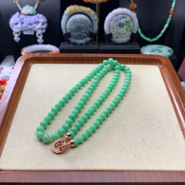 翡翠颈饰未镶嵌翡翠项链