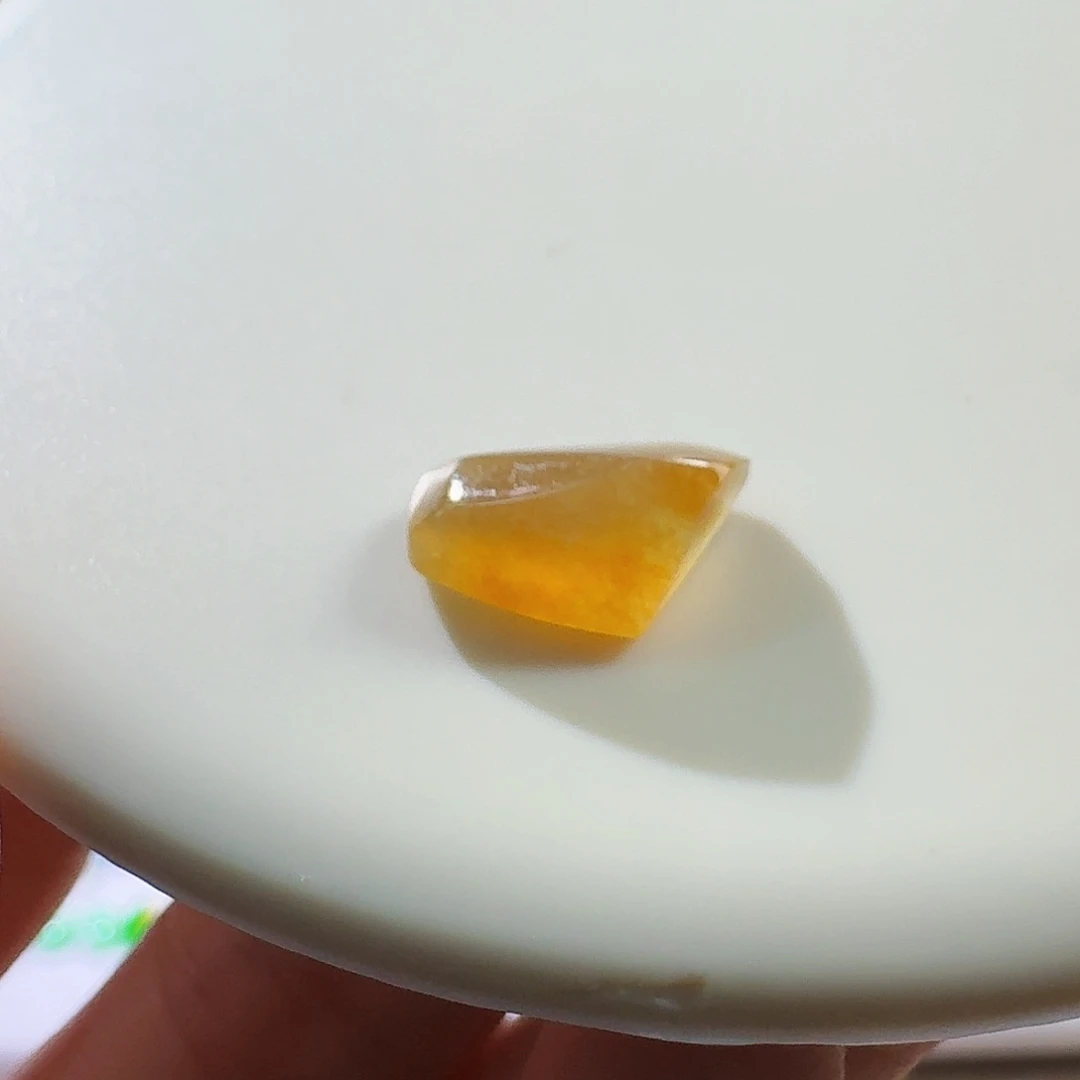 翡翠未镶嵌颈饰裸石