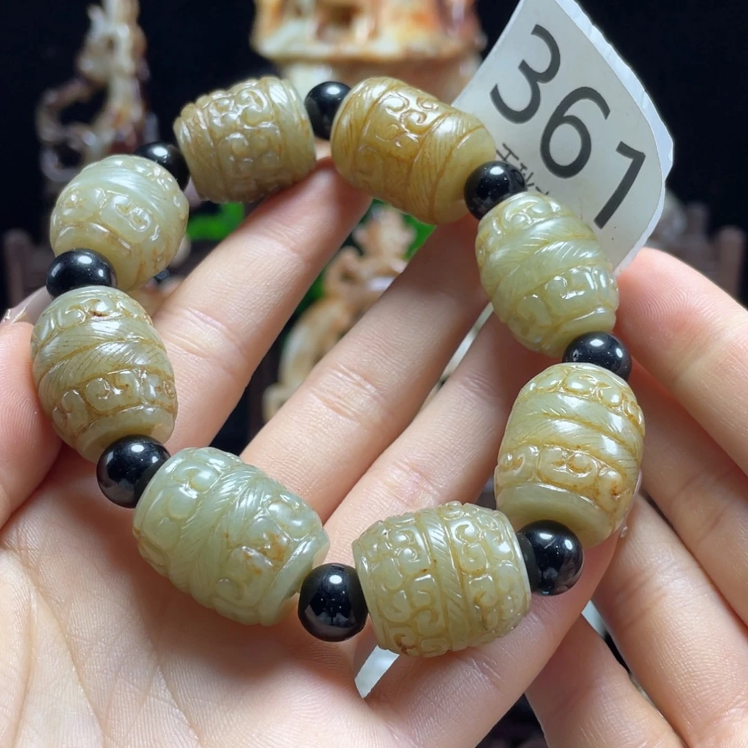 a***灵和田玉未镶嵌颈饰