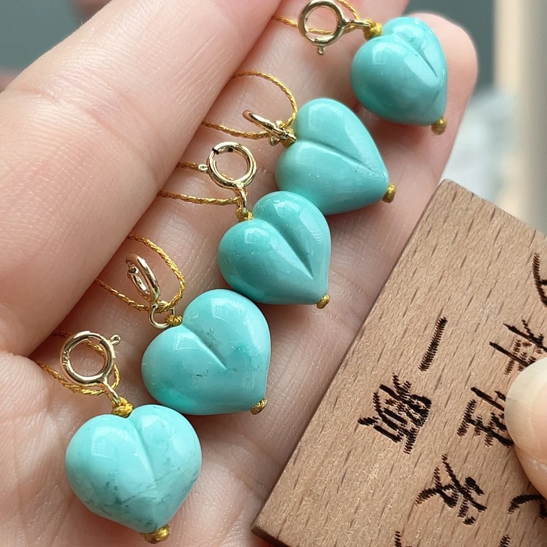 未镶嵌绿松石颈饰