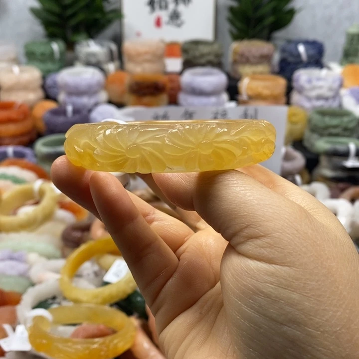 石英岩玉未镶嵌手镯