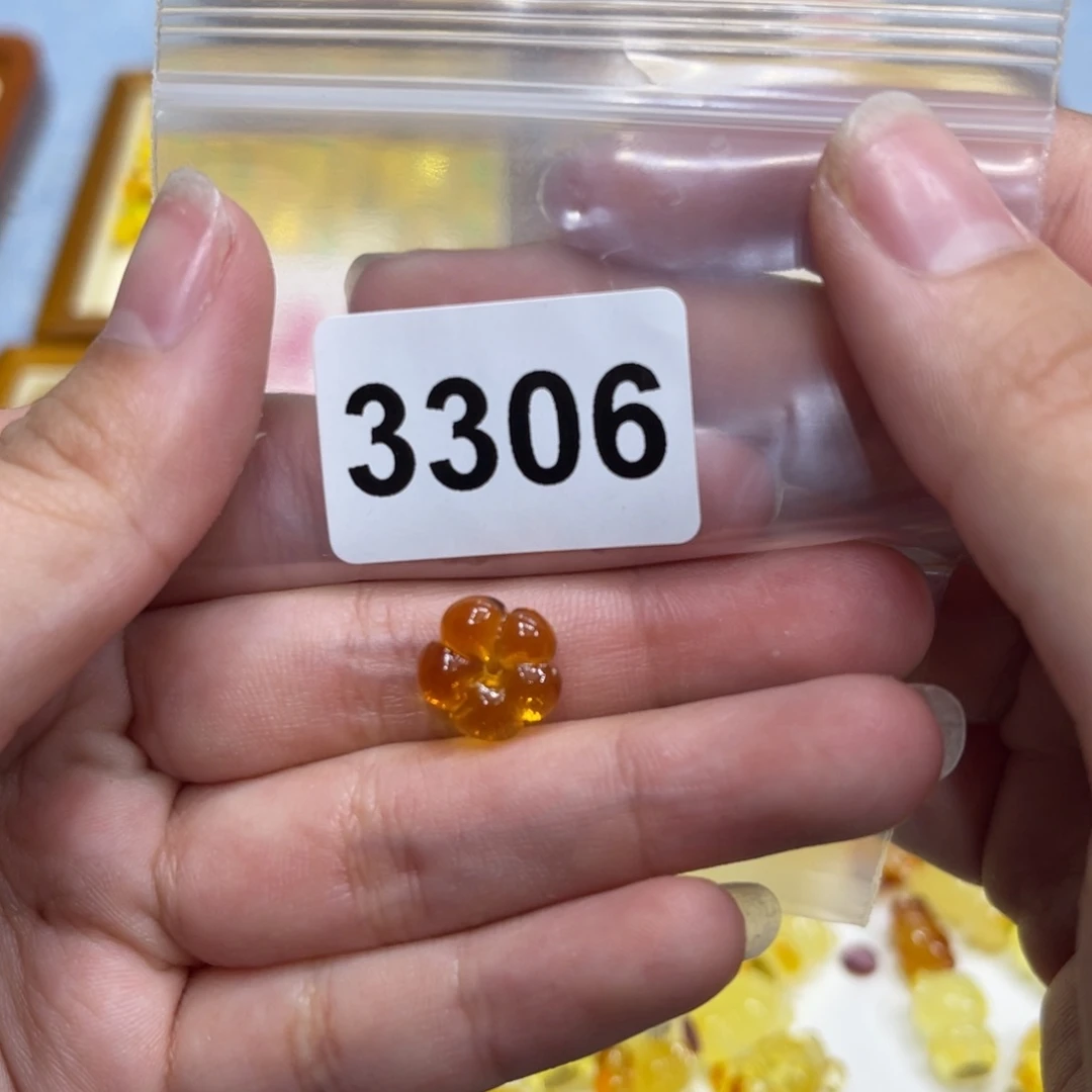 琥珀珠宝奇石未镶嵌