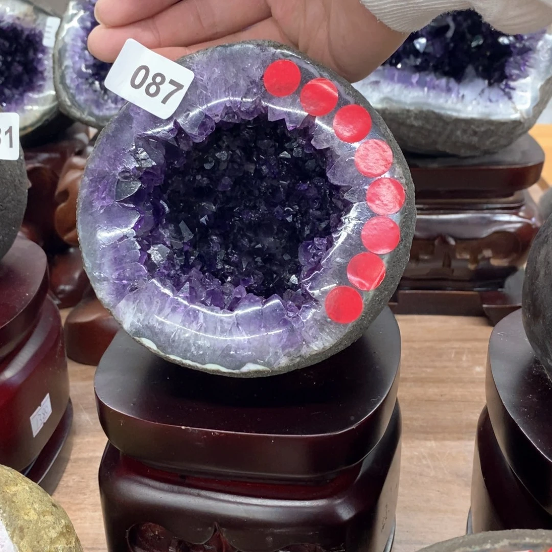 紫晶未镶嵌大型摆件（非配饰）