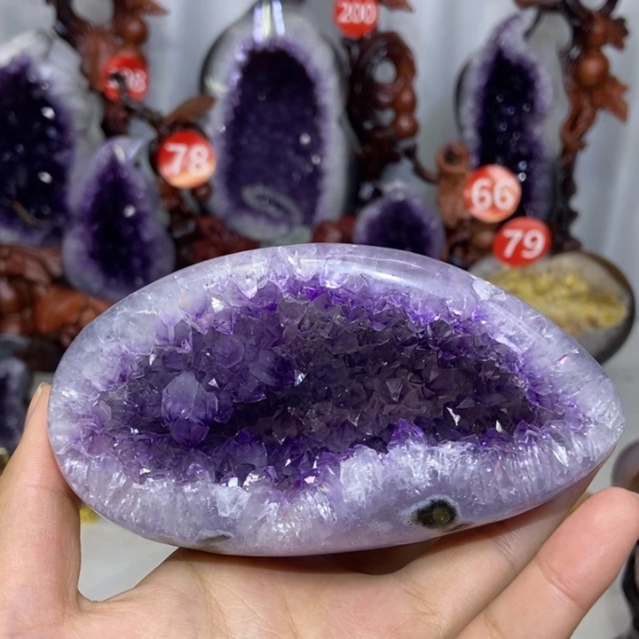 紫晶未镶嵌大型摆件（非配饰）