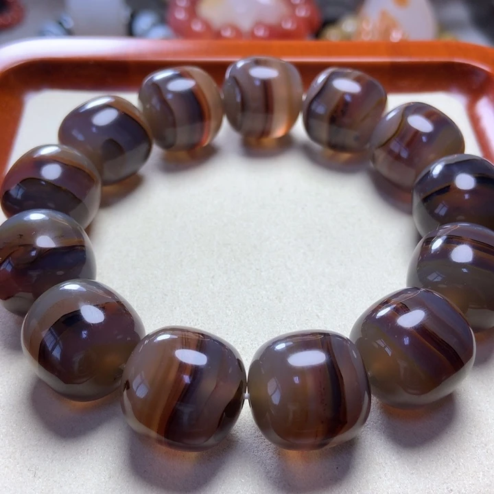 玛瑙/玉髓手串未镶嵌冰底三色俏意境儿老型珠