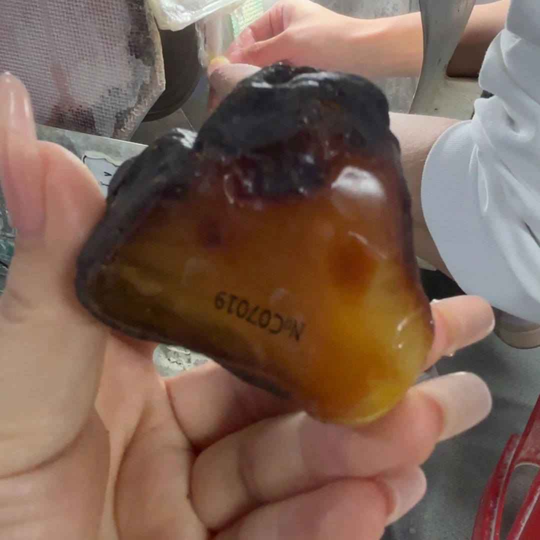 会****定制琥珀未镶嵌琥珀