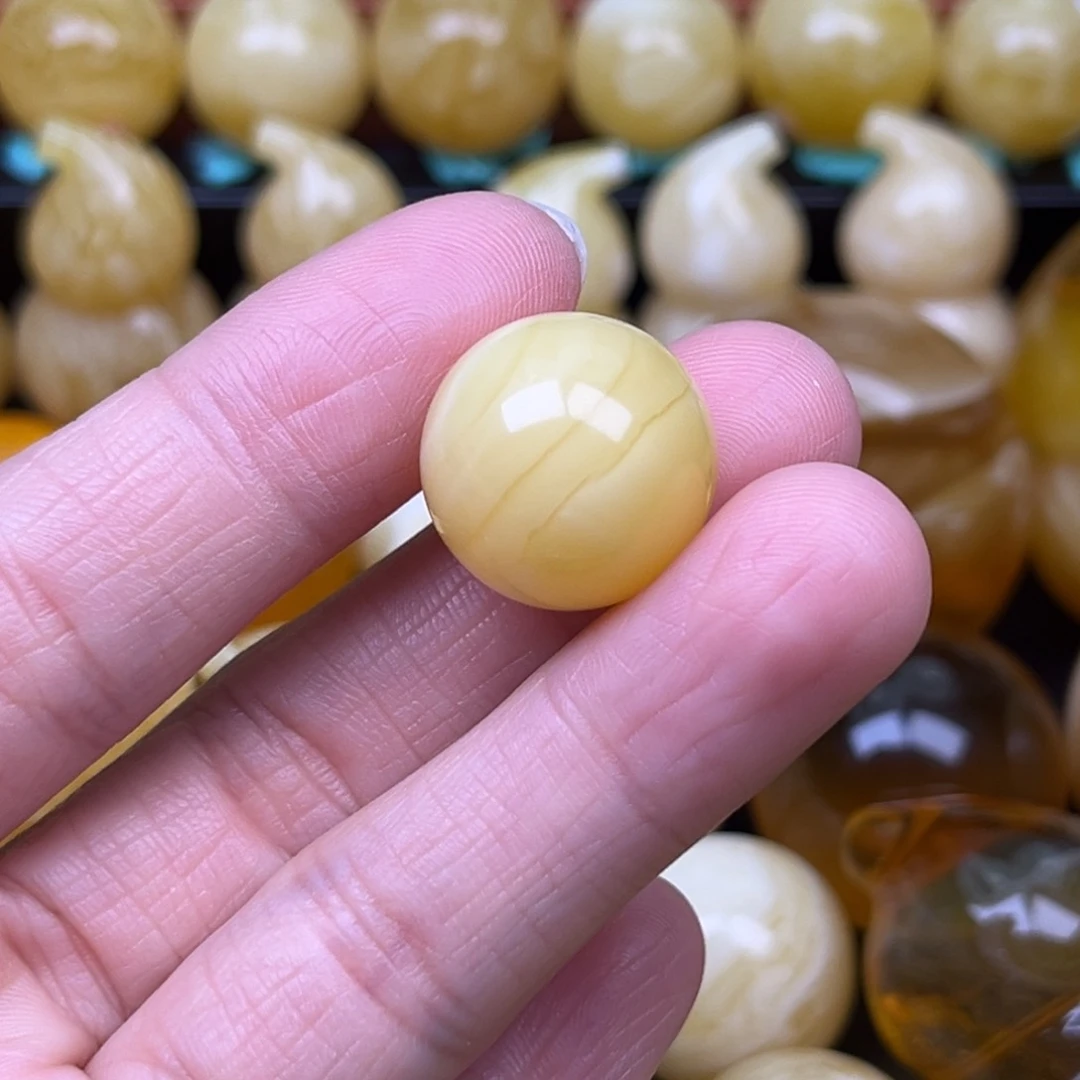 蜜蜡裸石未镶嵌李***?蜜蜡裸石未镶嵌