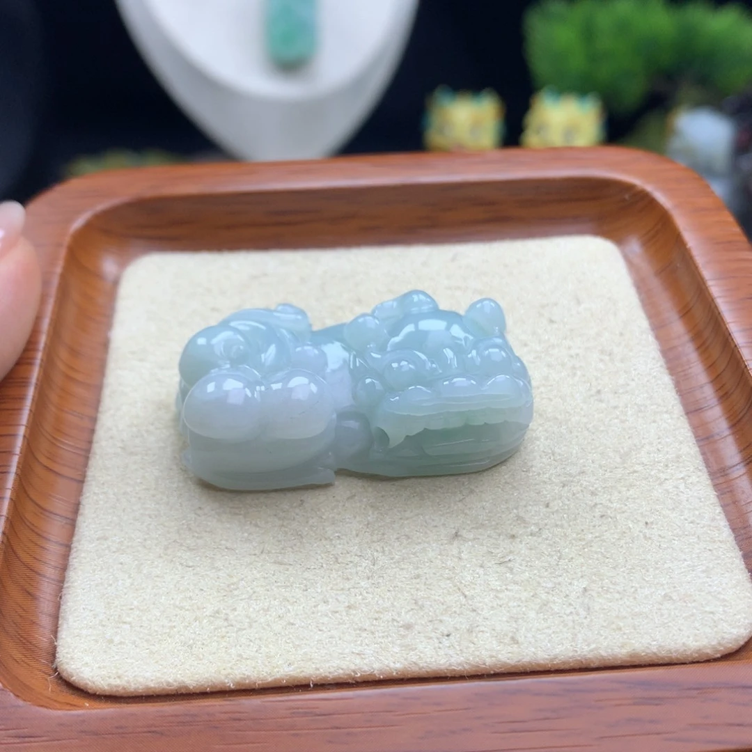 翡翠未镶嵌颈饰42