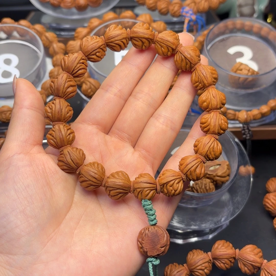 冷***。吊坠桃核野生红魔爆肚15尺寸