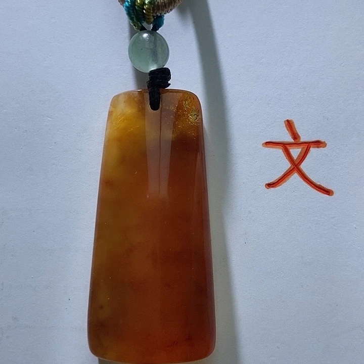 琥珀未镶嵌珠宝奇石101